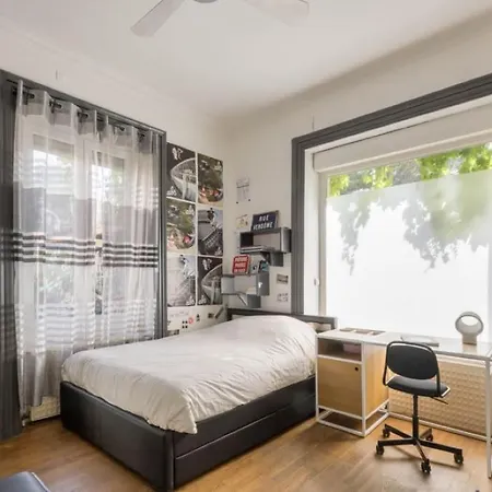 Maison 5 Avec Piscine Dans מלון